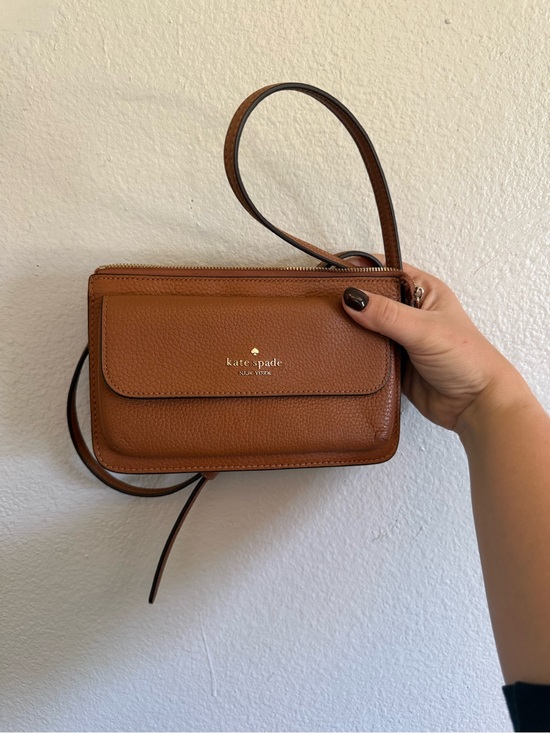 kate spade Handbags - Kate Spade Pebbled Leather Small Crossbody Bag